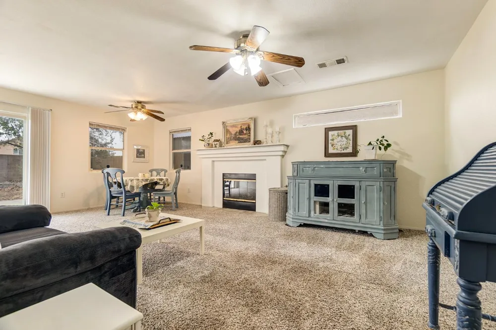 699 Haliburton Way Coalinga, CA 93210