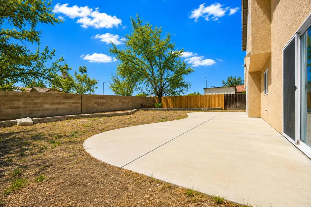 699 Haliburton Way Coalinga, CA 93210