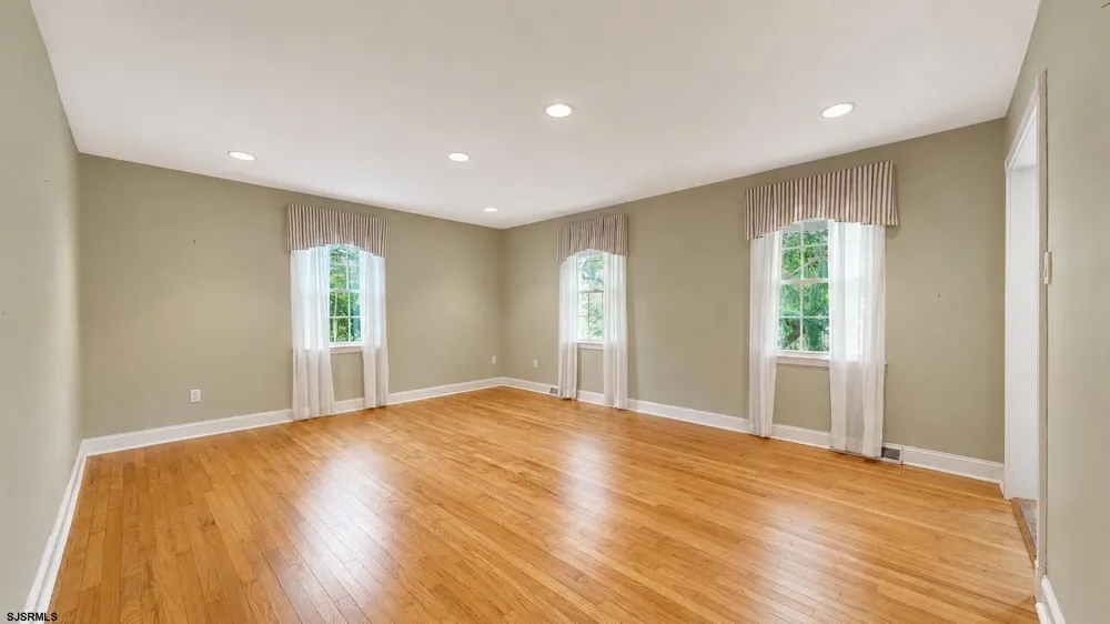 1401 Woodlynne Blvd Linwood, NJ 08221