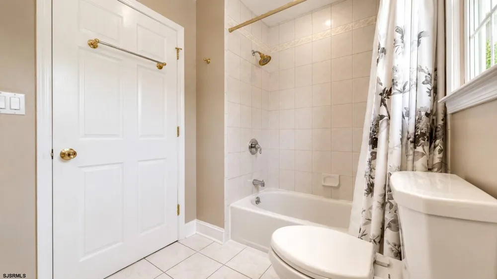 1401 Woodlynne Blvd Linwood, NJ 08221
