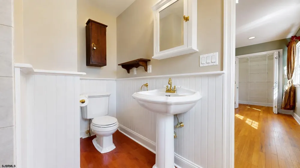 1401 Woodlynne Blvd Linwood, NJ 08221