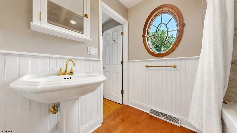 1401 Woodlynne Blvd Linwood, NJ 08221