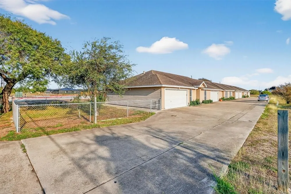 6834 Sandra #101 Corpus Christi, TX 78414