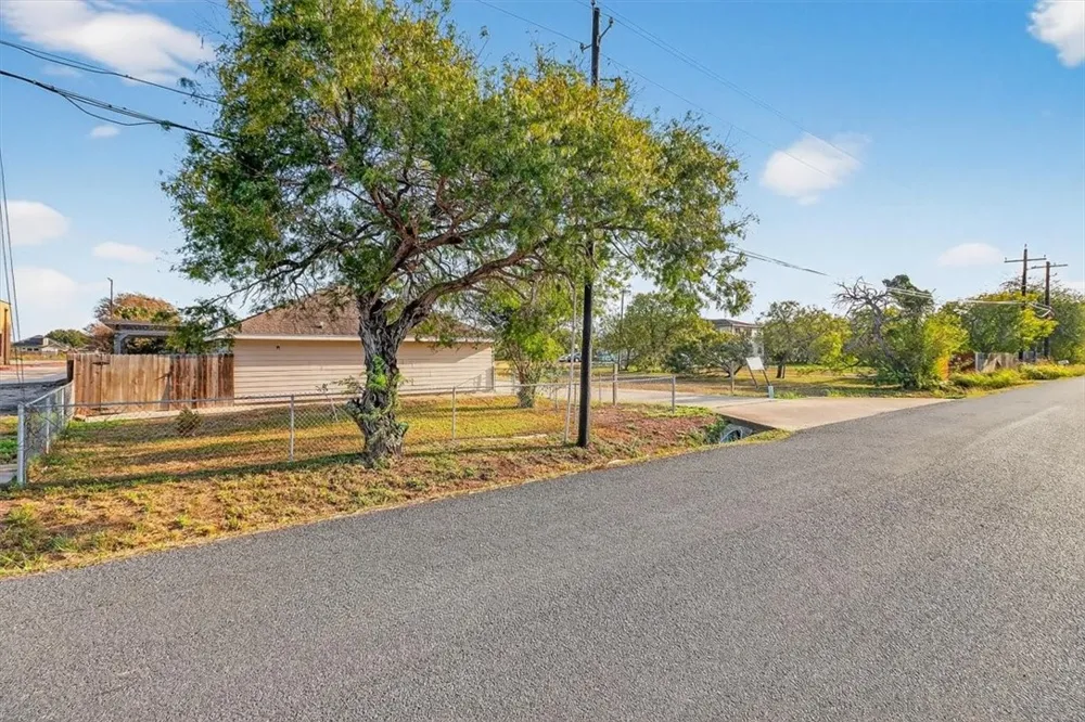 6834 Sandra #101 Corpus Christi, TX 78414