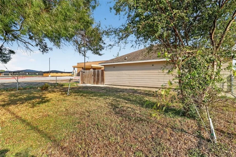 6834 Sandra #101 Corpus Christi, TX 78414
