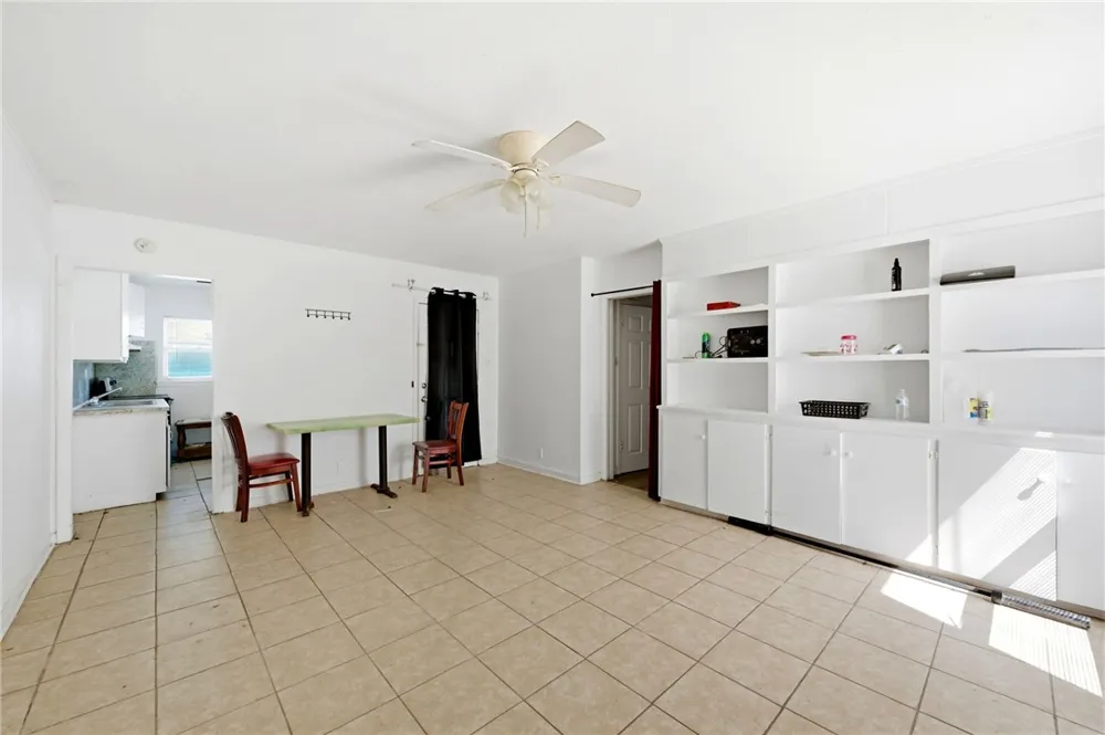 203 S 6th Street Rockport, TX 78382