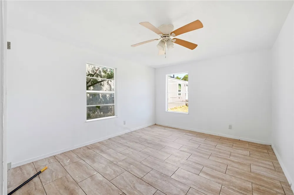 203 S 6th Street Rockport, TX 78382