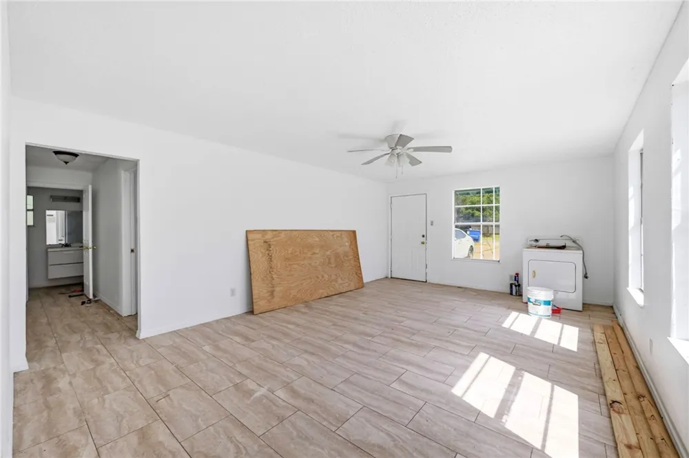 203 S 6th Street Rockport, TX 78382