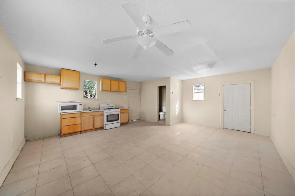 128 Kress Street Houston, TX 77020