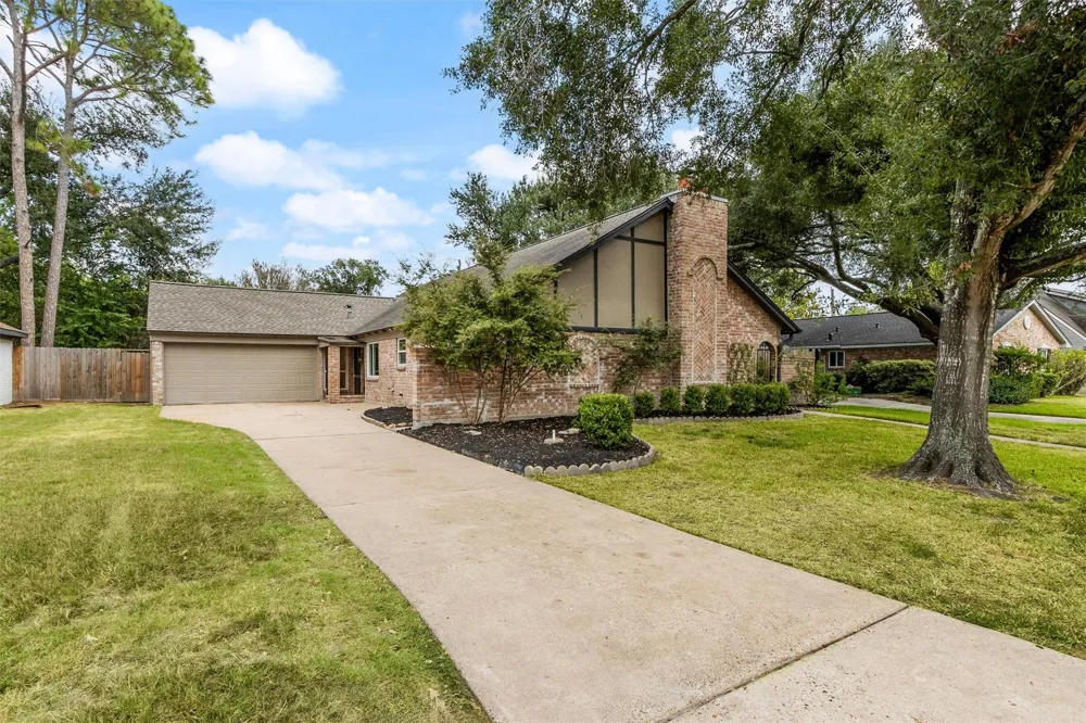 2218 Parana Drive Houston, TX 77080
