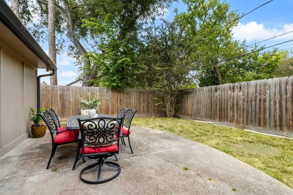 2218 Parana Drive Houston, TX 77080