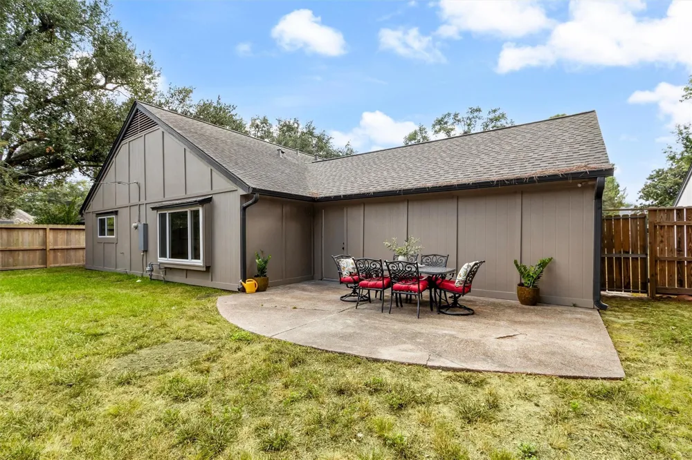 2218 Parana Drive Houston, TX 77080