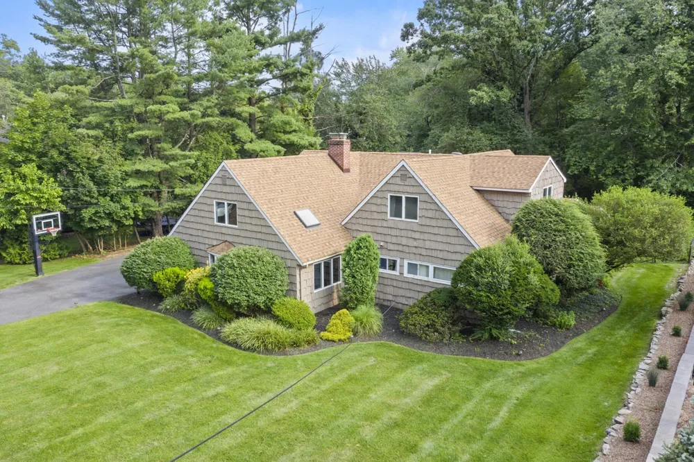 926 NORGATE DR Ridgewood, NJ 07450