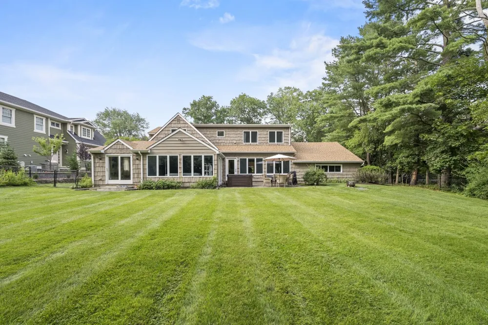 926 NORGATE DR Ridgewood, NJ 07450