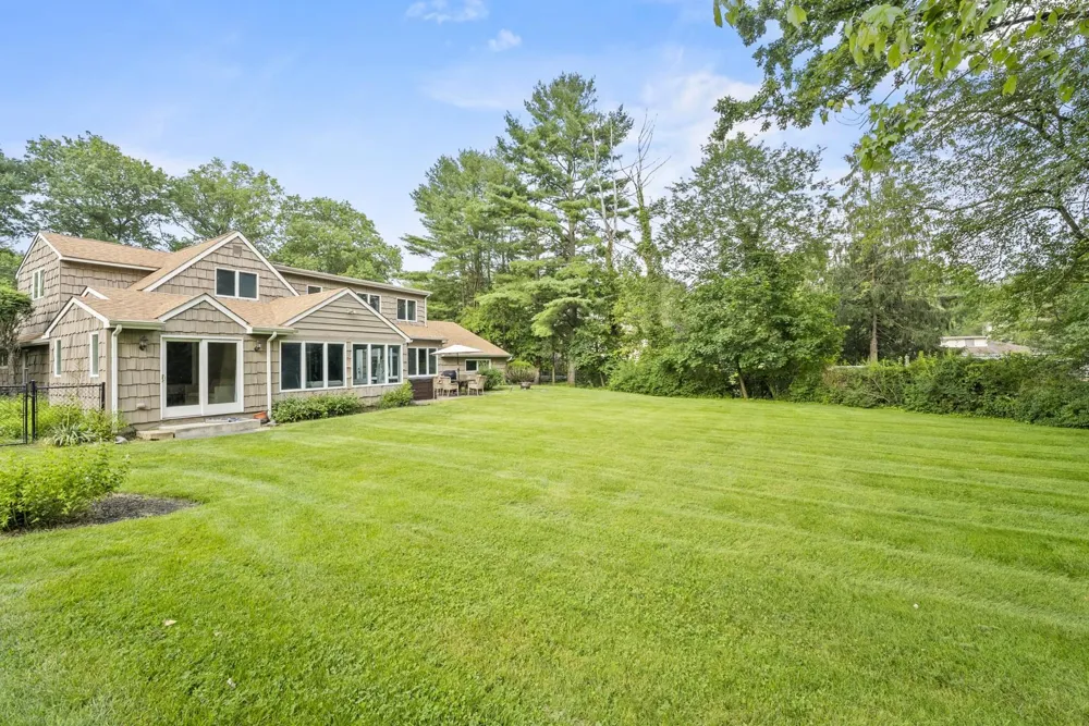 926 NORGATE DR Ridgewood, NJ 07450