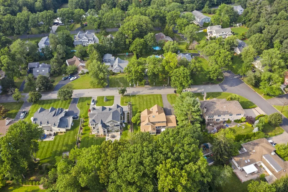 926 NORGATE DR Ridgewood, NJ 07450