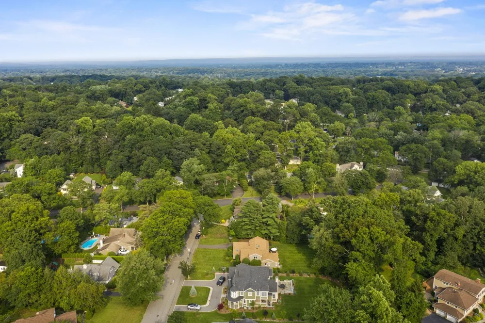 926 NORGATE DR Ridgewood, NJ 07450