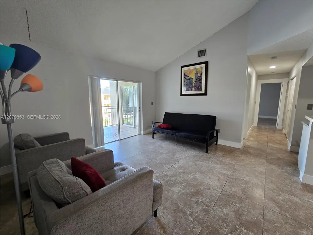 18860 NW 57th Ave #305 Hialeah, FL 33015