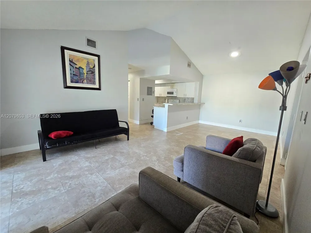 18860 NW 57th Ave #305 Hialeah, FL 33015