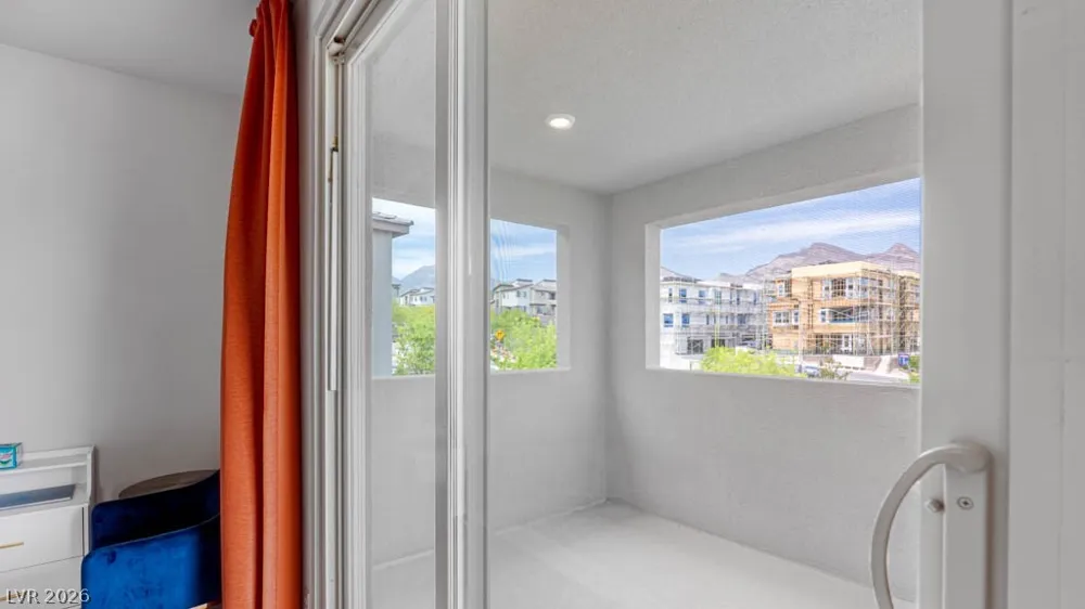 11872 Pelican Butte Avenue Las Vegas, NV 89138