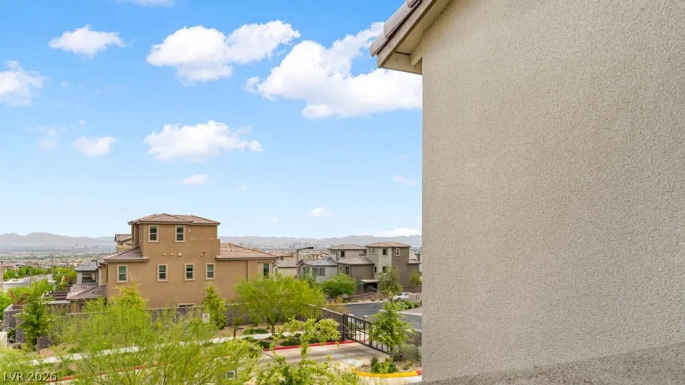 11872 Pelican Butte Avenue Las Vegas, NV 89138