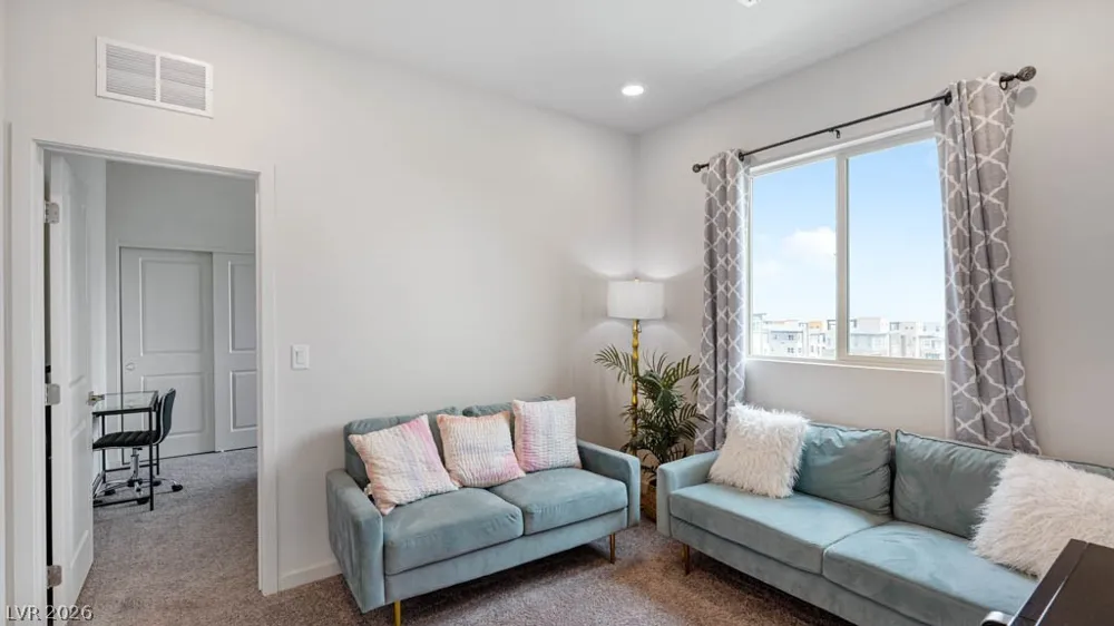 11872 Pelican Butte Avenue Las Vegas, NV 89138
