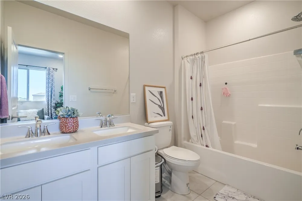 11872 Pelican Butte Avenue Las Vegas, NV 89138