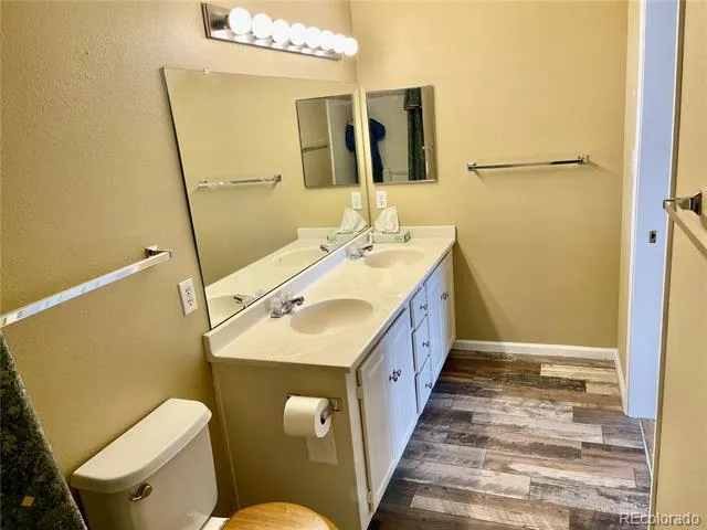 8304 Pebble Creek Way #203 Highlands Ranch, CO 80126