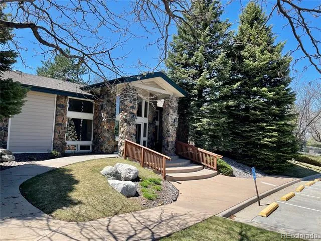 8304 Pebble Creek Way #203 Highlands Ranch, CO 80126