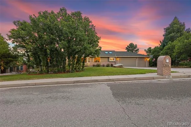 225 Thames Drive Colorado Springs, CO 80906