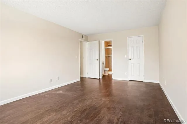 921 S Walden Street #206 Aurora, CO 80017