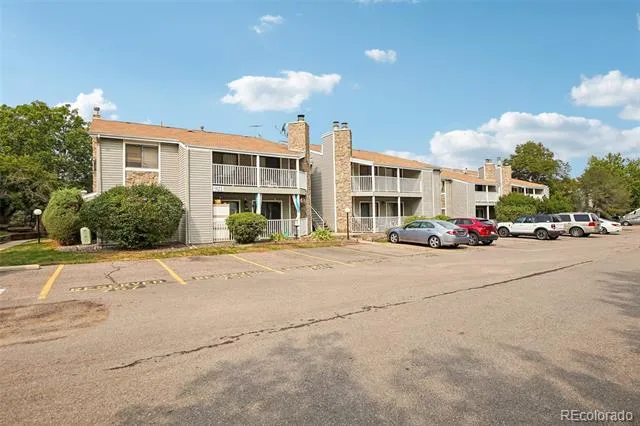 921 S Walden Street #206 Aurora, CO 80017