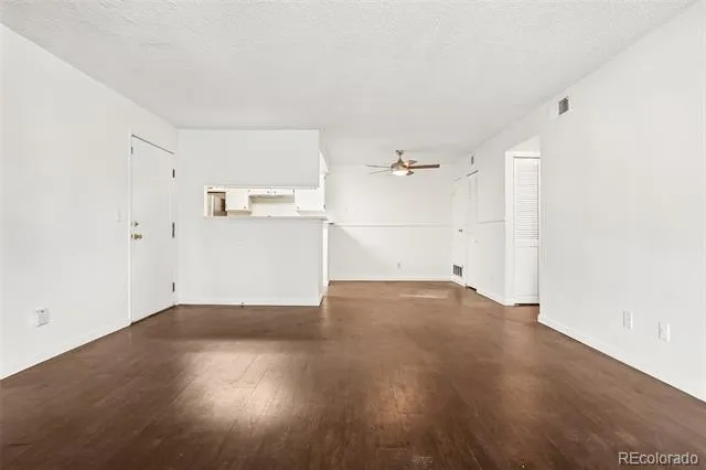 921 S Walden Street #206 Aurora, CO 80017