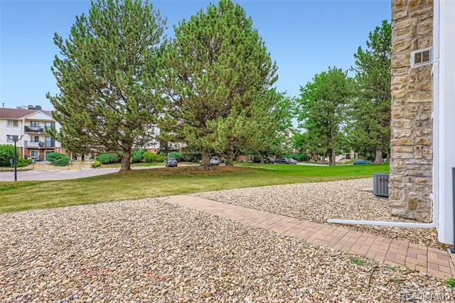 461 S Kalispell Way #D Aurora, CO 80017