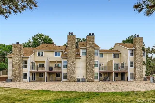 461 S Kalispell Way #D Aurora, CO 80017