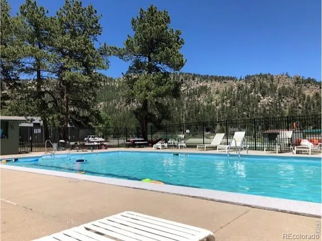 760 Hickory Drive Lyons, CO 80540