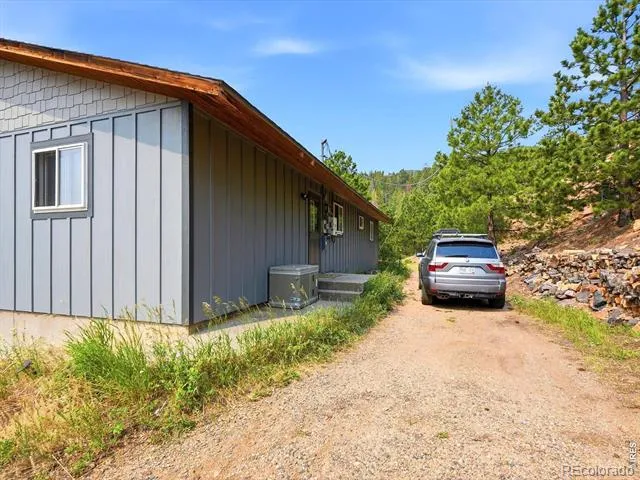32307 Sylvan Road Golden, CO 80403