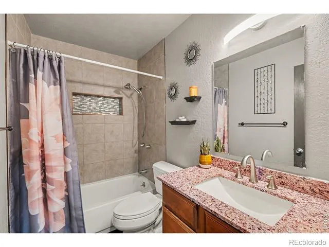 225 E 8th Avenue #F11 Longmont, CO 80504