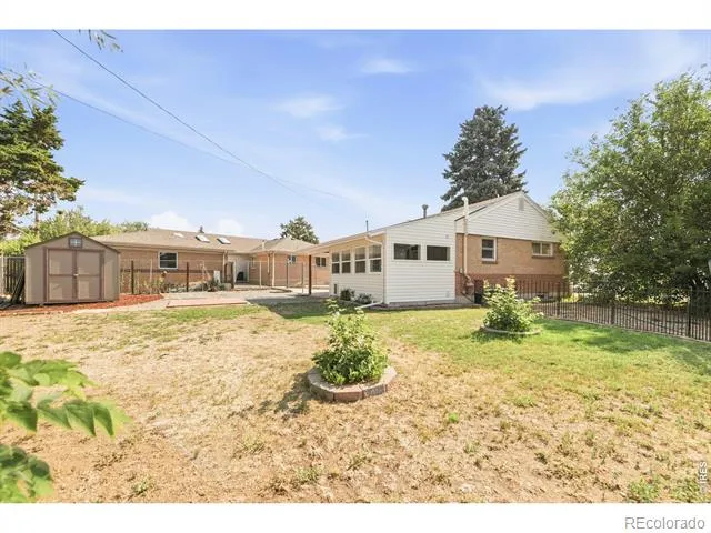 6801 Alan Drive Denver, CO 80221