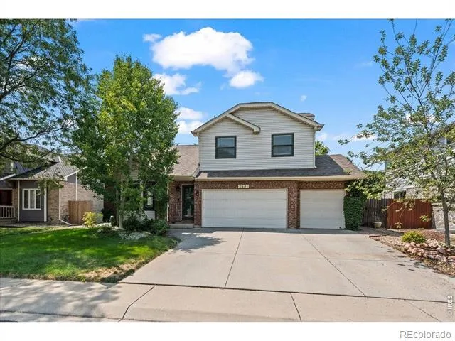 2431 Maplewood Circle E Longmont, CO 80503