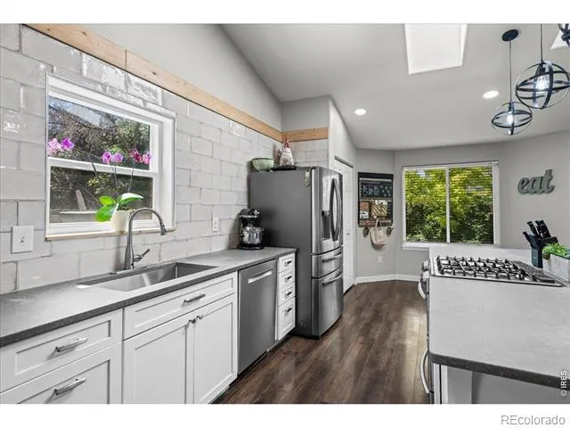 2431 Maplewood Circle E Longmont, CO 80503
