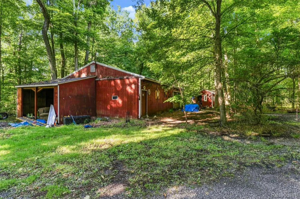 3195 Emery Lane Hadley Township, MI 48455