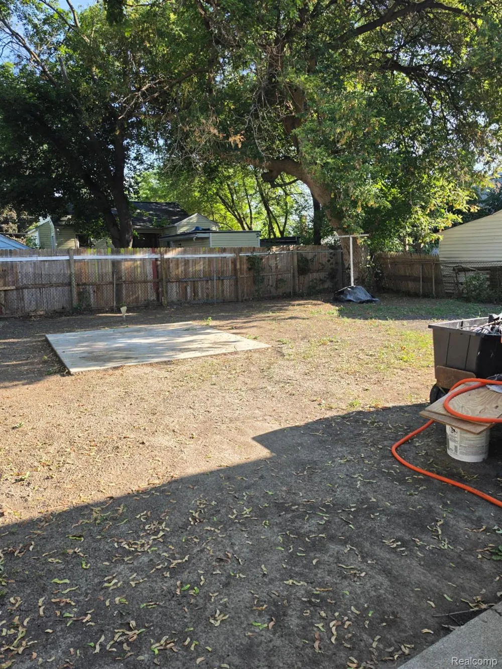 1126 Ossington Avenue Flint City, MI 48507