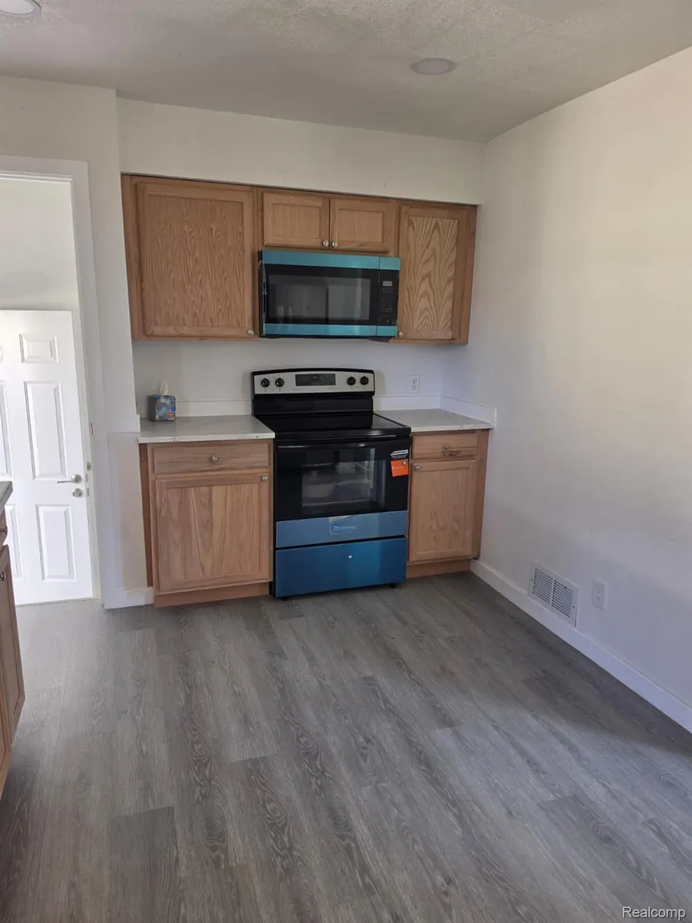 1126 Ossington Avenue Flint City, MI 48507