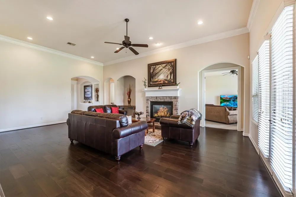 18955 Harbor Side Boulevard Montgomery, TX 77356