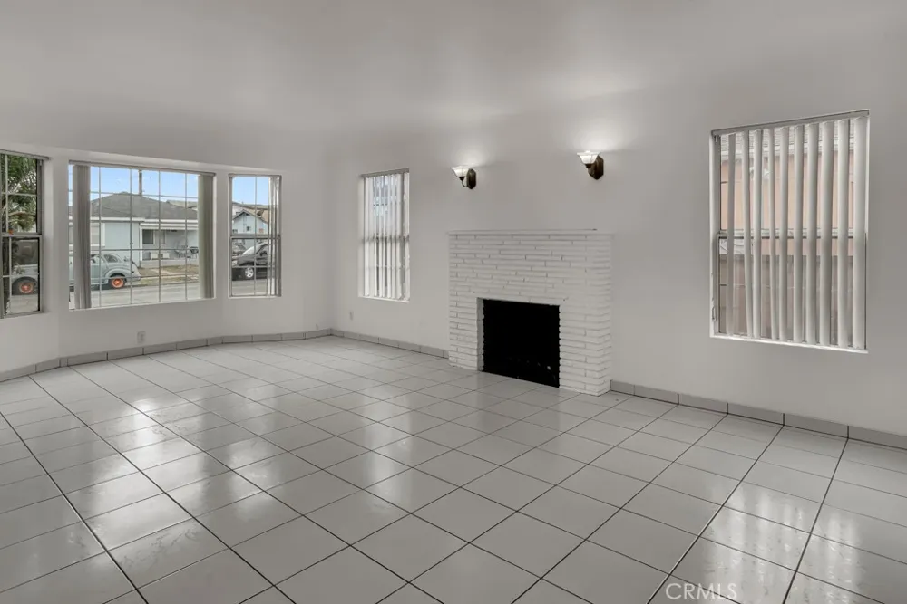 4071 Liberty South Gate, CA 90280