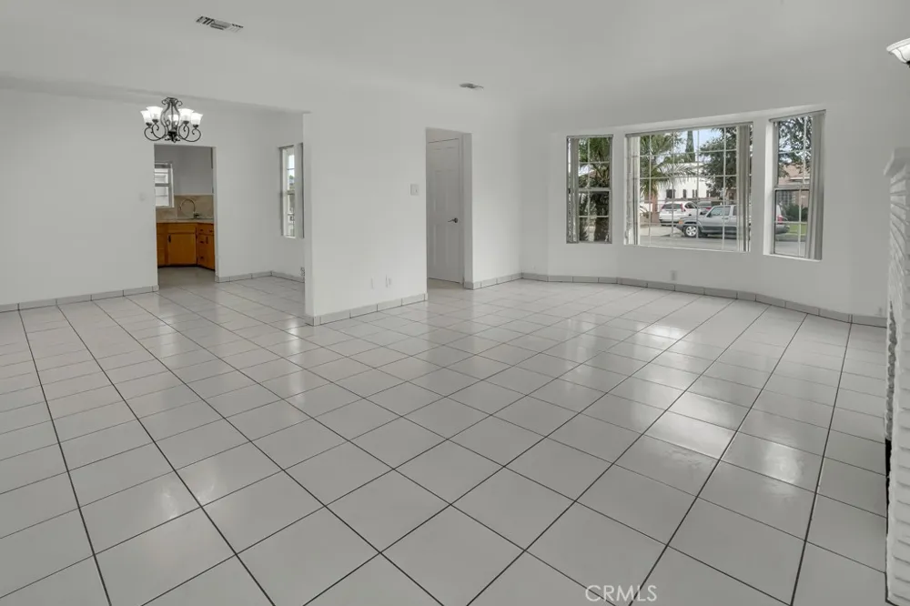 4071 Liberty South Gate, CA 90280