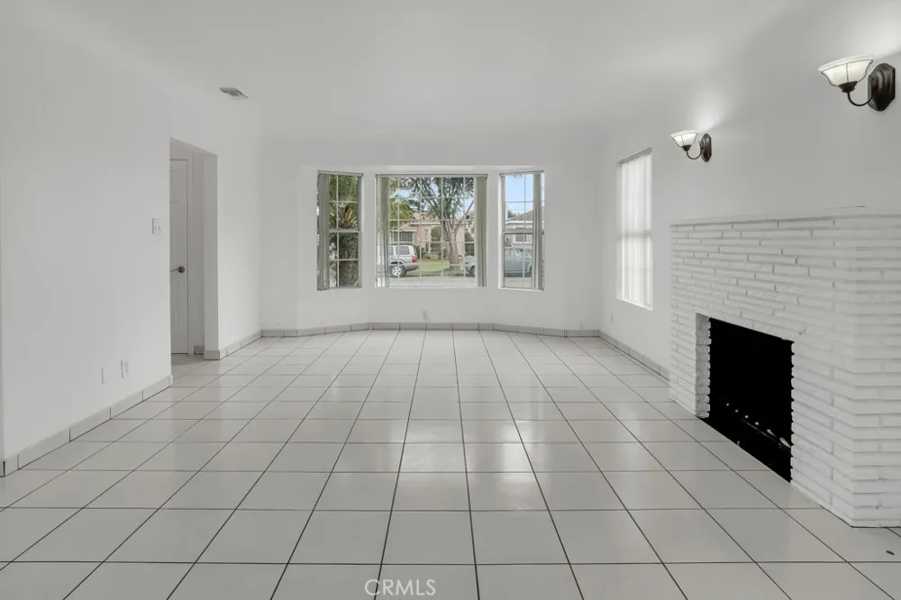 4071 Liberty South Gate, CA 90280