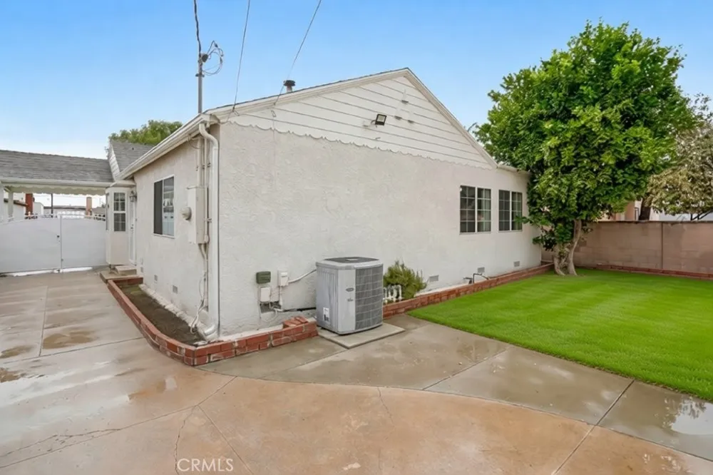 4071 Liberty South Gate, CA 90280