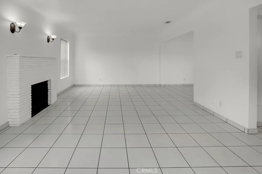 4071 Liberty South Gate, CA 90280